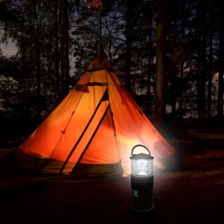 Gagnez en place et en autonomie en emportant cette lampe multifonction lorsque vous partez en camping !